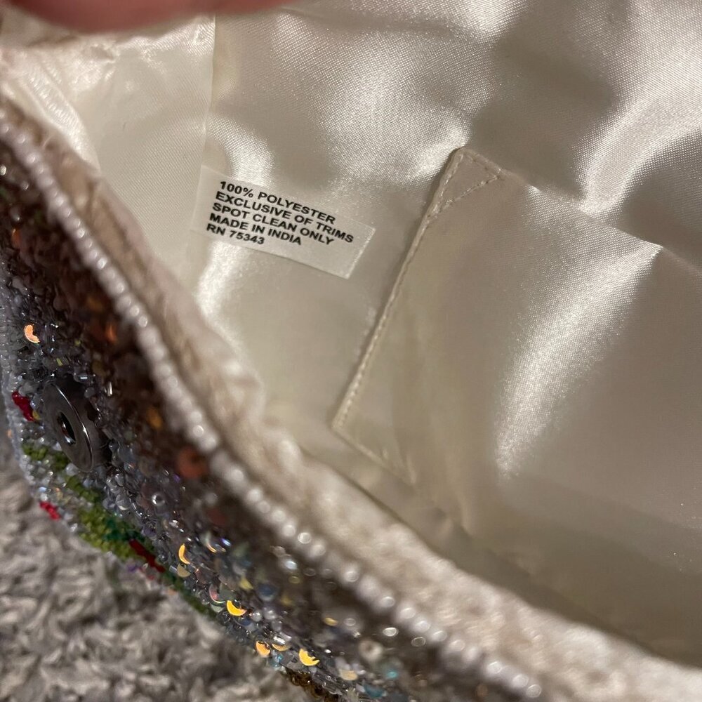 🎄 NEW Hand-Beaded Christmas Handbag | Handmade in India - Picture 6 of 8